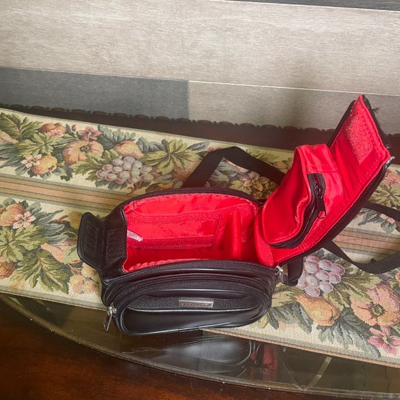 Kenneth Cole Reaction R-tech Camera Photo Video Equip Bag Adjustable Strap Case - Picture 7 of 10